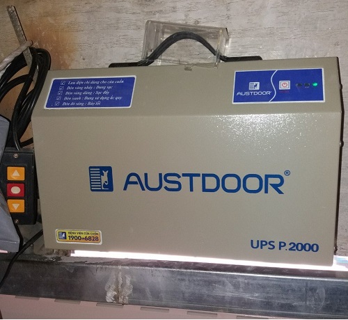 binh-luu-dien-p2000-austdoor-01