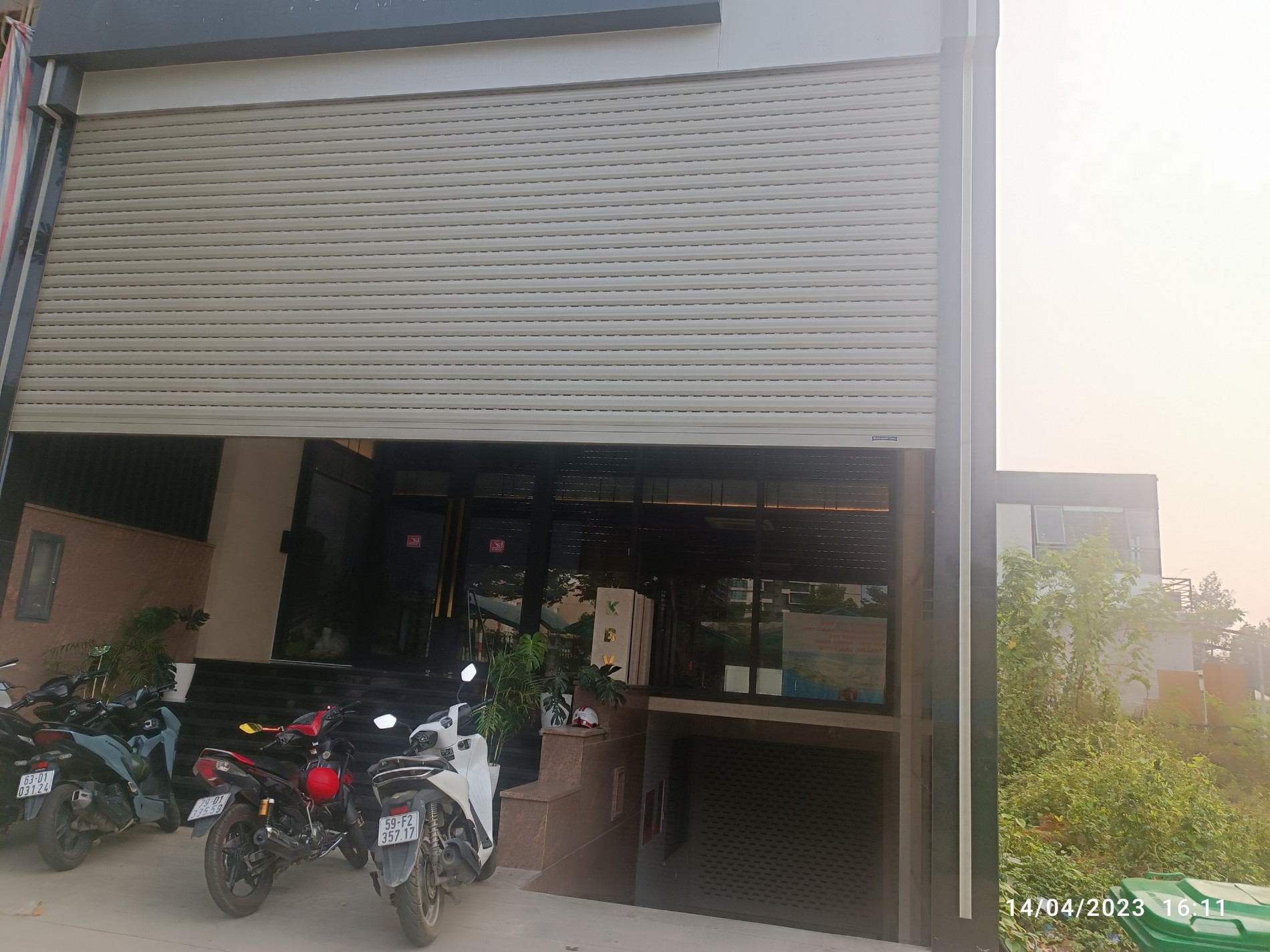 Cửa cuốn Bigos Austdoor B100-02