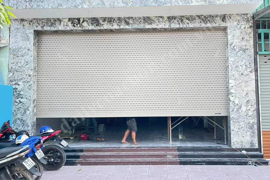 Cửa cuốn Austdoor Bình Phước mẫu giá cả kỹ thuật Saodoor - Giải pháp tối ưu cho mọi công trình