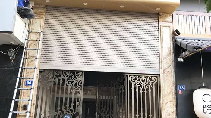 Cửa cuốn AustDoor Huyện Củ Chi SaoDoor báo giá lắp đặt – Giải pháp tối ưu cho mọi công trình
