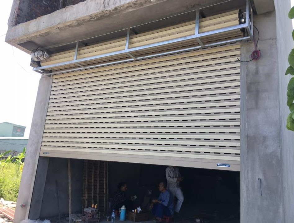 Cửa cuốn AustDoor Huyện Hóc Môn báo giá và lắp đặt Saodoor – Giải pháp tối ưu cho ngôi nhà và doanh nghiệp của bạn