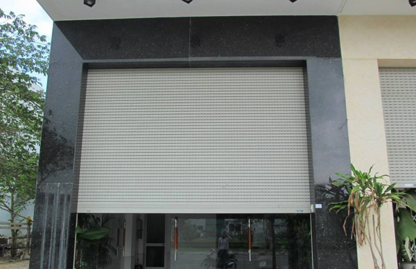 Cửa cuốn Austdoor Long An mẫu giá cả kỹ thuật Saodoor - Giải pháp tối ưu cho không gian của bạn