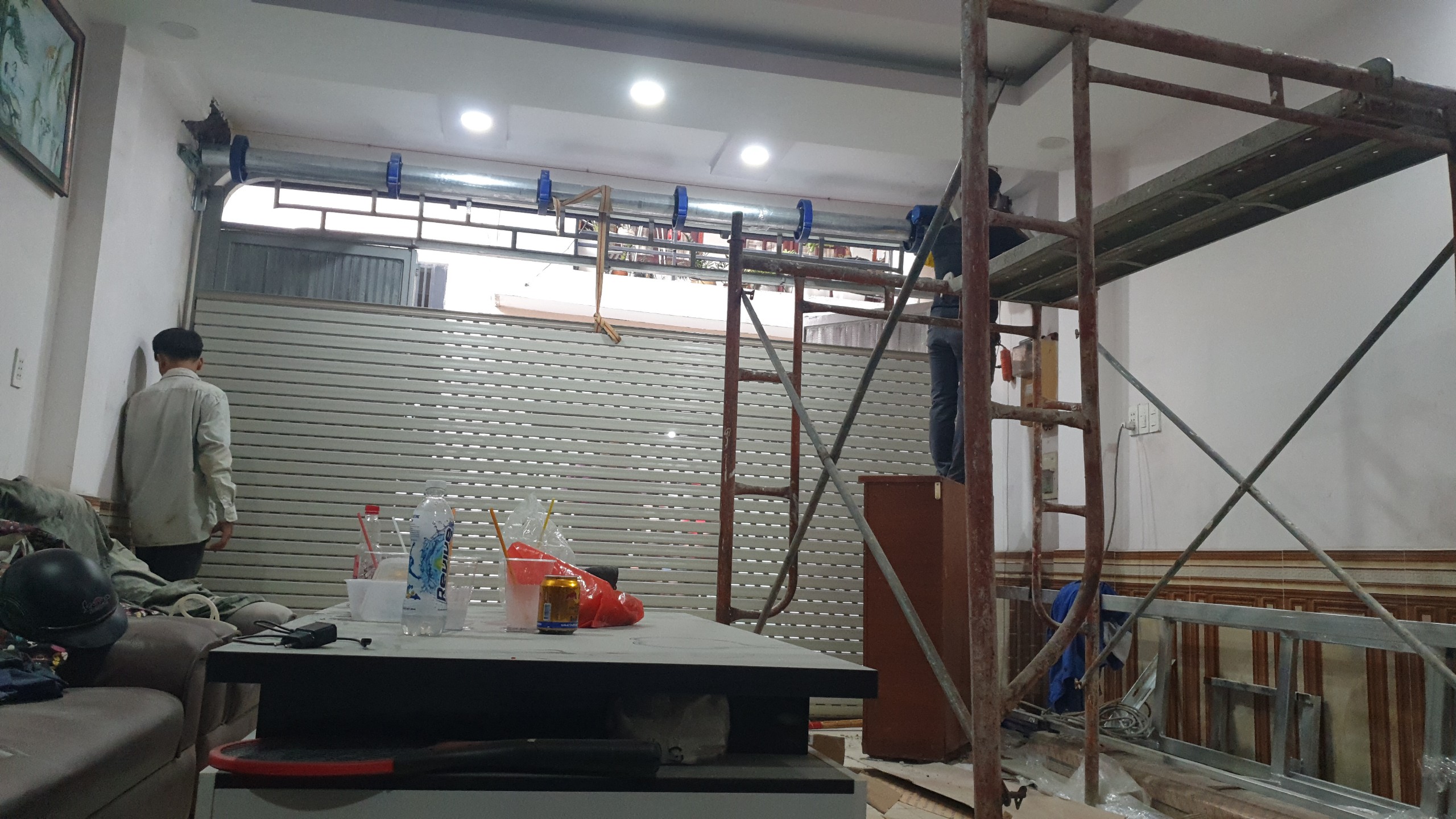 Dịch vụ Sửa Cửa Cuốn AustDoor Uy Tín Tại Quận Tân Bình - SaoDoor