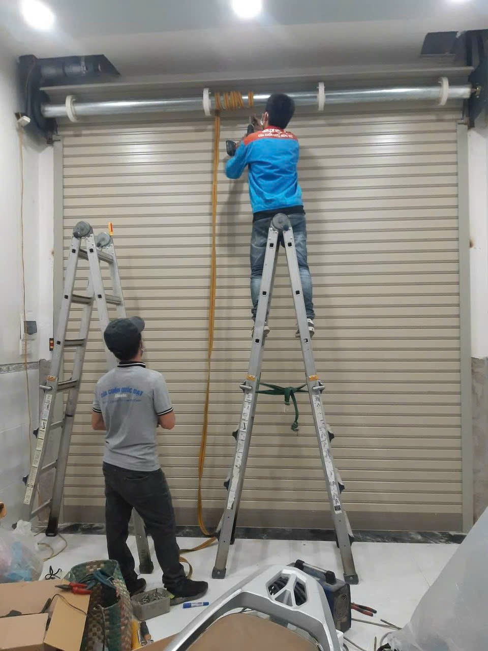 Hệ thống Lắp đặt cửa cuốn Austdoor Cà Mau chính hãng Uy tín giá tốt Saodoor – Giải pháp an toàn và hiện đại cho không gian của bạn