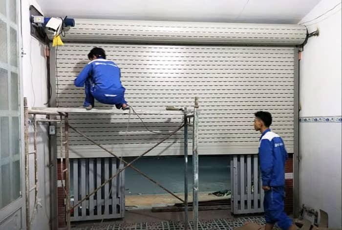 Hệ thống Lắp đặt cửa cuốn Austdoor Cà Mau chính hãng Uy tín giá tốt Saodoor – Giải pháp an toàn và hiện đại cho không gian của bạn