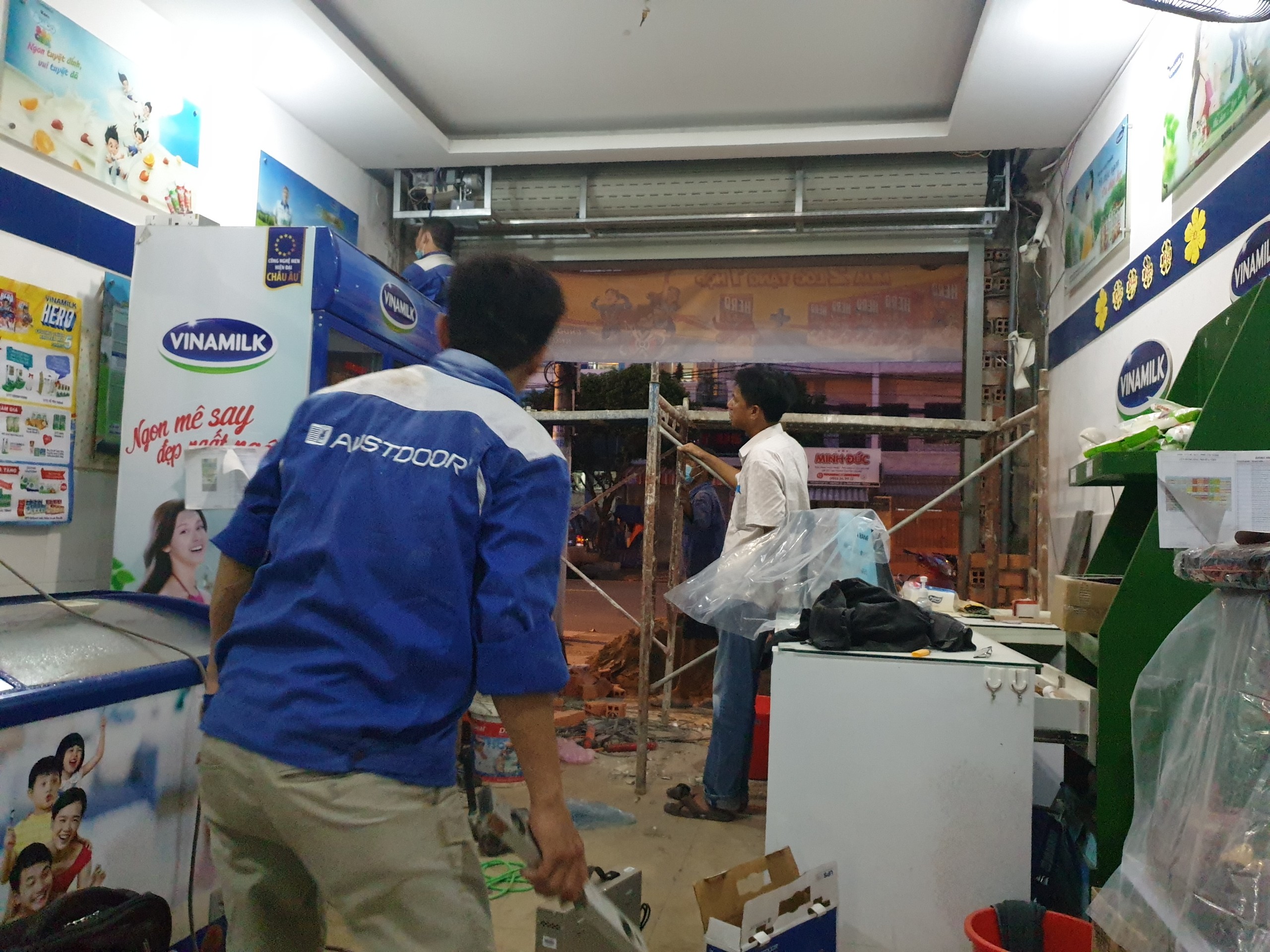 Hướng Dẫn Toàn Diện Sửa Cửa Cuốn Austdoor 11 Tại Saodoor – An Toàn Và Hiệu Quả