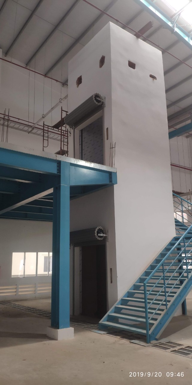 Lắp đặt cửa cuốn cho thang máy - Giải pháp tối ưu từ Austdoor để nâng cao an toàn và tiện ích