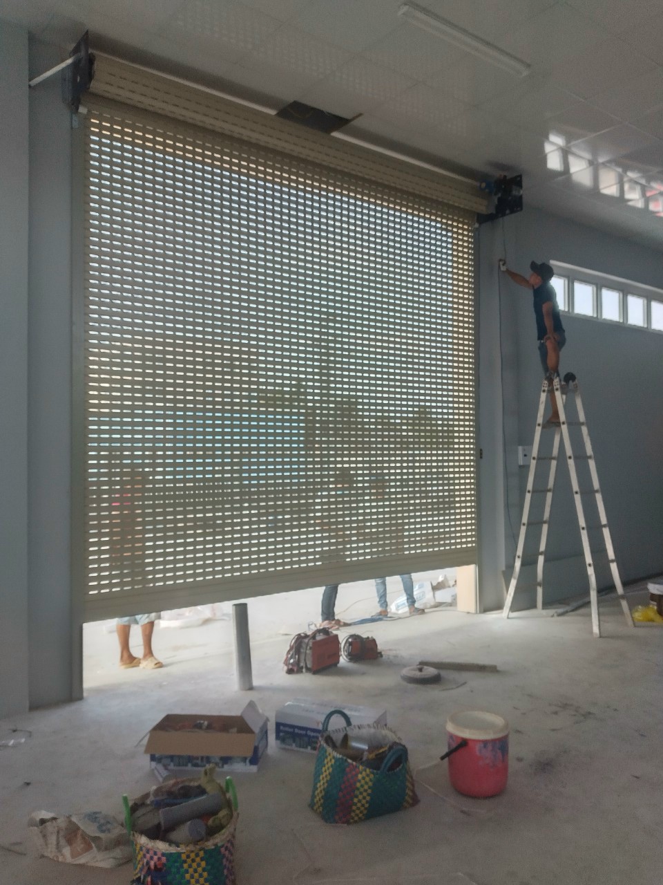 Sửa cửa cuốn AustDoor Huyện Cần Giờ SaoDoor - Dịch vụ tin cậy cho ngôi nhà của bạn