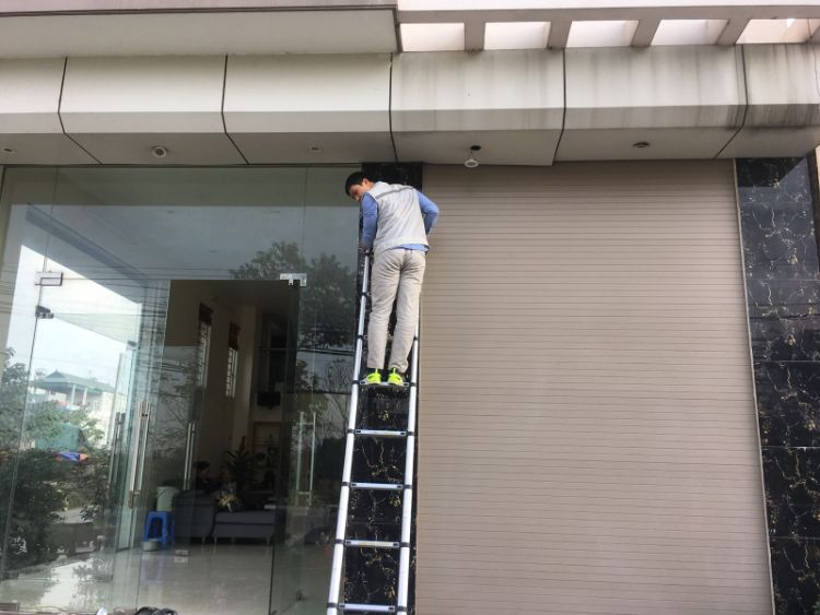 Sửa Cửa Cuốn AustDoor Quận Bình Tân - SaoDoor Giải Pháp Tin Cậy