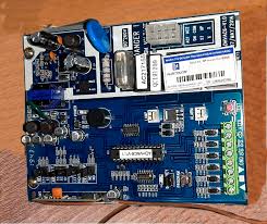 Bo mạch cửa cuốn Austdoor 01