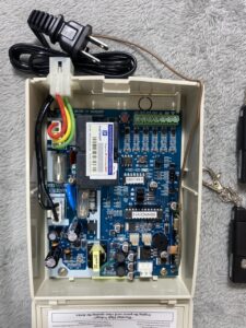 Bo mạcha cửa cuốn Austdoor Dĩ An Bình Dương 02