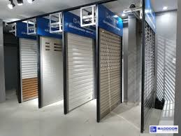 Lắp đặt cửa cuốn chính hãng bền đẹp an toàn TPHCM 02 (1)