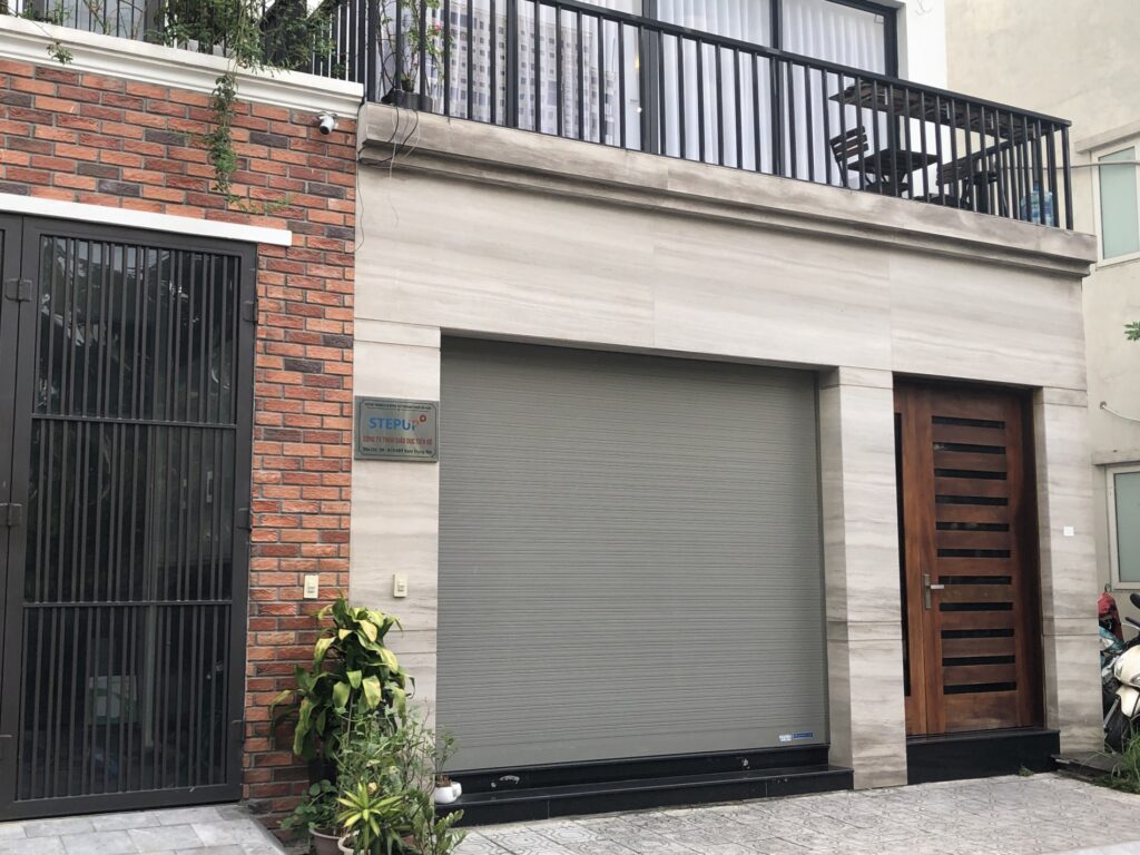 Thợ sửa cửa cuốn Thuận An 01