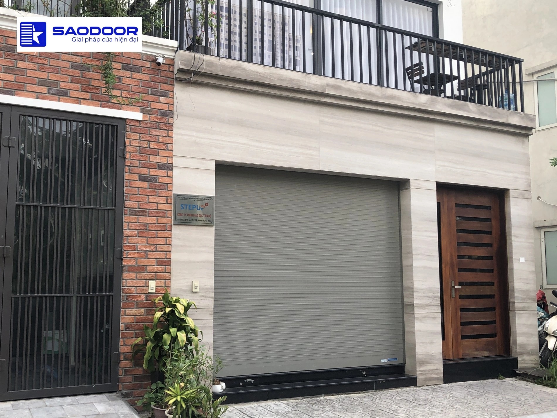 Lắp đặt cửa cuốn phường Đông Hưng Thuận TP.HCM chính hãng bền đẹp an toàn giá tốt 02