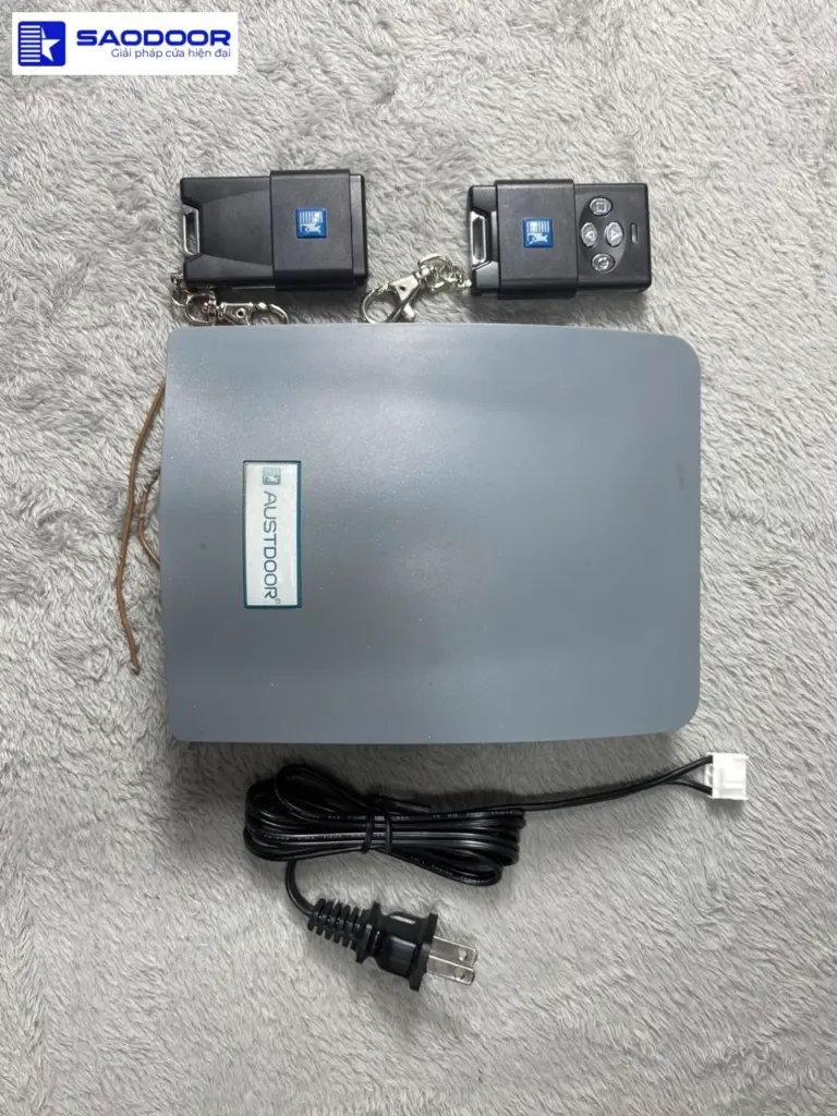 Remote điều khiển cửa cuốn từ xa phường Bình Trưng TP.HCM an toàn tiện lợi