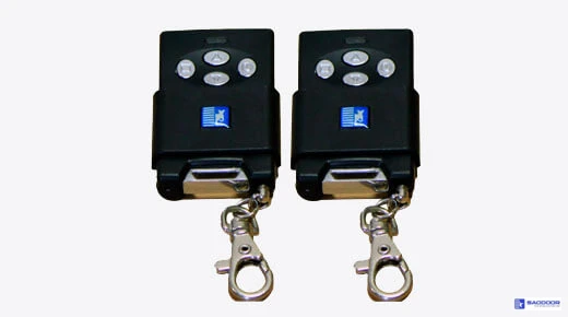 Remote điều khiển cửa cuốn từ xa phường An Phú Đông TP.HCM an toàn tiện lợi