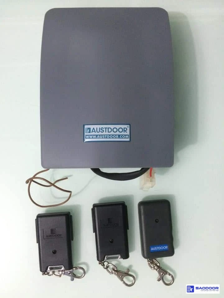 Remote điều khiển cửa cuốn từ xa phường Đông Hưng Thuận TP.HCM an toàn tiện lợi