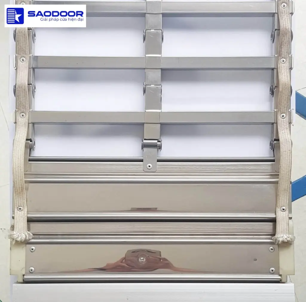 Cửa Cuốn Khớp Vuông Inox 304 (13×26)
