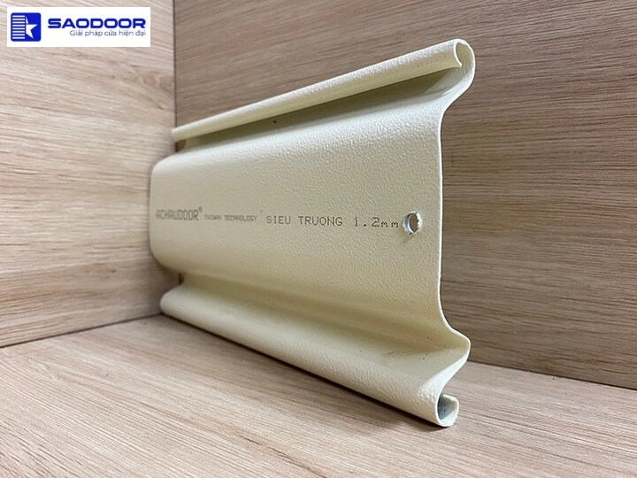 Cửa Cuốn Thép Sơn Tĩnh Điện Dày 1.2mm Chắc Chắn Cao Cấp