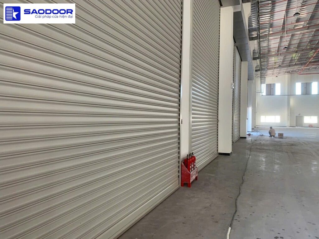 Cửa Cuốn Thép Sơn Tĩnh Điện Dày 1mm Chắc Chắn Bền Đẹp