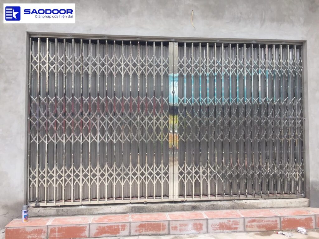 Cửa Kéo Inox 304 Có Lá U 8 Dem Chống Gỉ Bền Đẹp