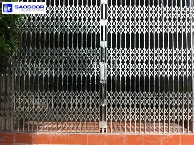 Cửa Kéo Inox 304 Có Lá U 7 Dem Chắc Chắn Cao Cấp