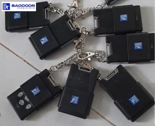 Remote điều khiển cửa cuốn từ xa phường Tân Bình TP.HCM an toàn tiện lợi