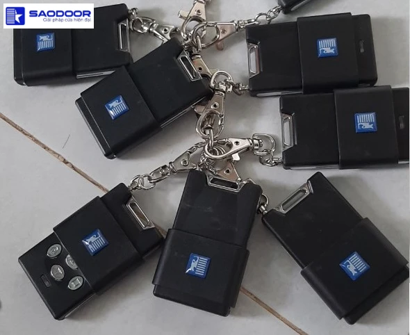 Remote điều khiển cửa cuốn từ xa phường Bình Trị Đông TP.HCM an toàn tiện lợi